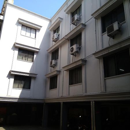 Hôtel Oyo 14933 Rpr Residency à Chennai Extérieur photo