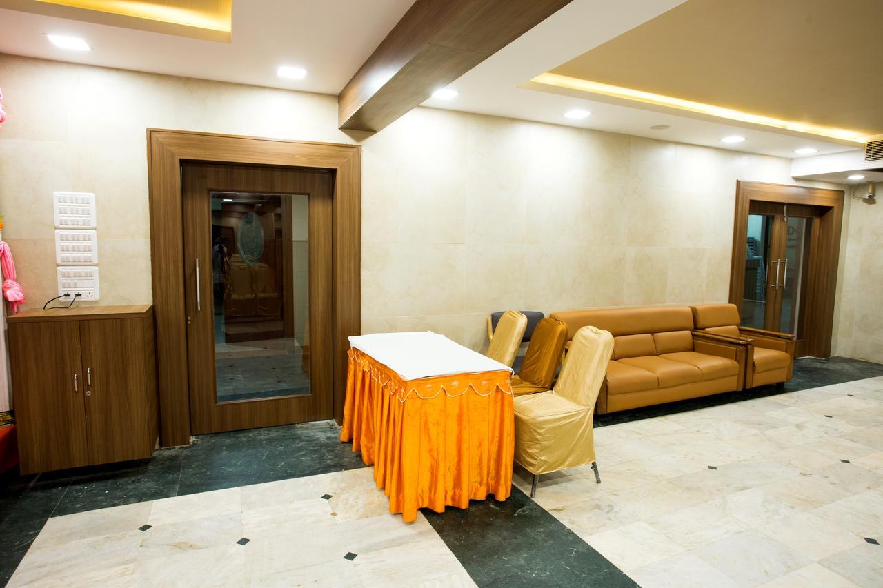Hôtel Oyo 14933 Rpr Residency à Chennai Extérieur photo
