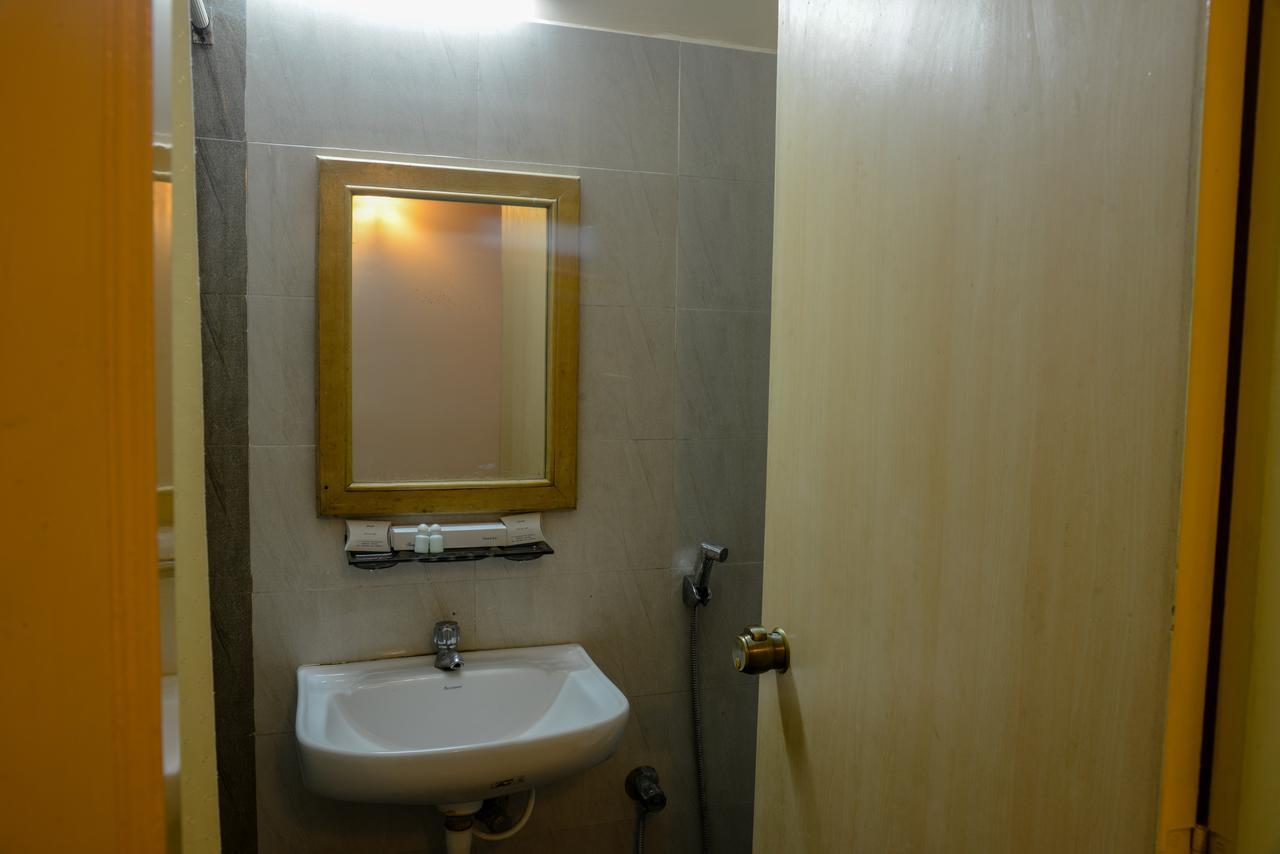 Hôtel Oyo 14933 Rpr Residency à Chennai Extérieur photo