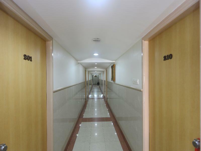 Hôtel Oyo 14933 Rpr Residency à Chennai Extérieur photo